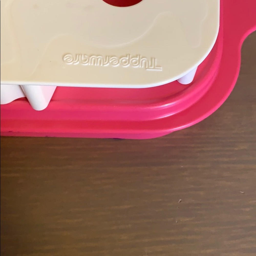 Tupperware Vintage Pink and White Jello Mold (Animal Shapes) - Picture 6 of 7